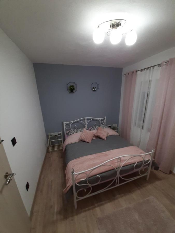 Pridraga Ferienhaus Karlo מראה חיצוני תמונה