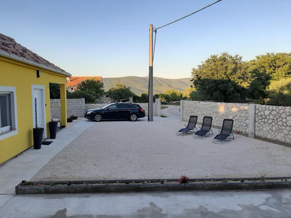 Pridraga Ferienhaus Karlo מראה חיצוני תמונה