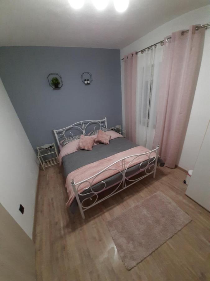 Pridraga Ferienhaus Karlo מראה חיצוני תמונה
