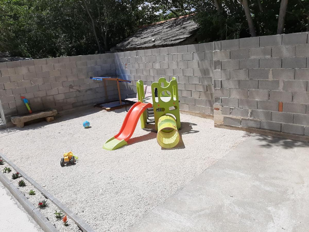 Pridraga Ferienhaus Karlo מראה חיצוני תמונה