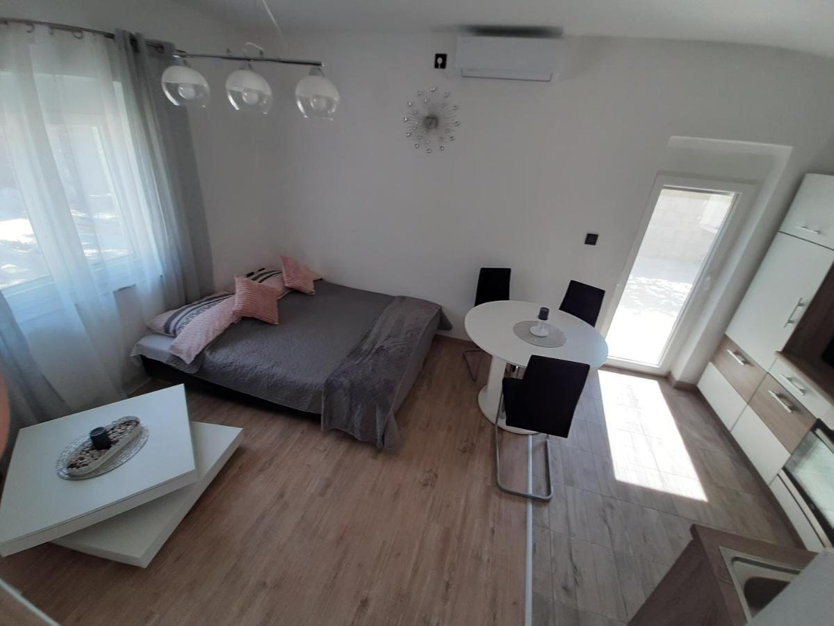 Pridraga Ferienhaus Karlo מראה חיצוני תמונה