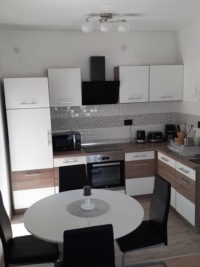 Pridraga Ferienhaus Karlo מראה חיצוני תמונה
