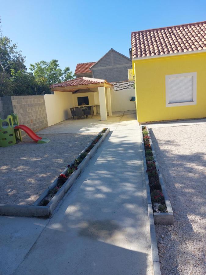 Pridraga Ferienhaus Karlo מראה חיצוני תמונה