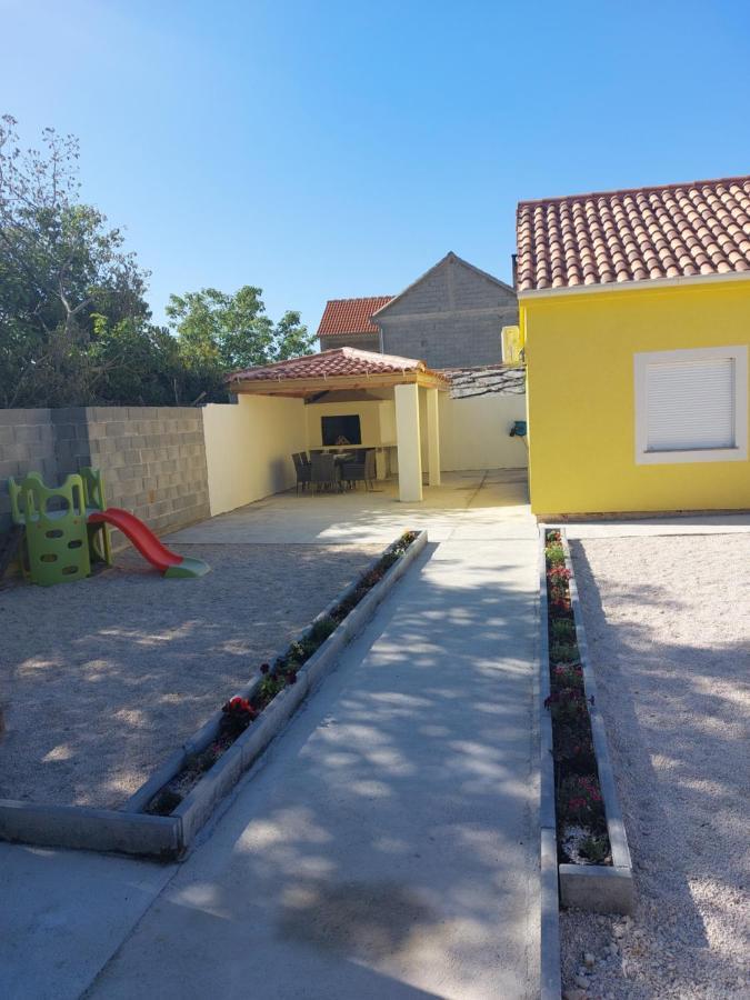 Pridraga Ferienhaus Karlo מראה חיצוני תמונה